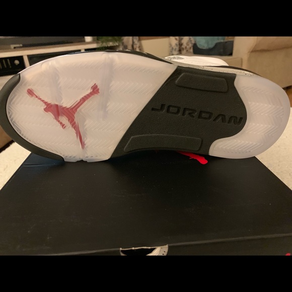 Jordan 5 - Picture 3 of 3